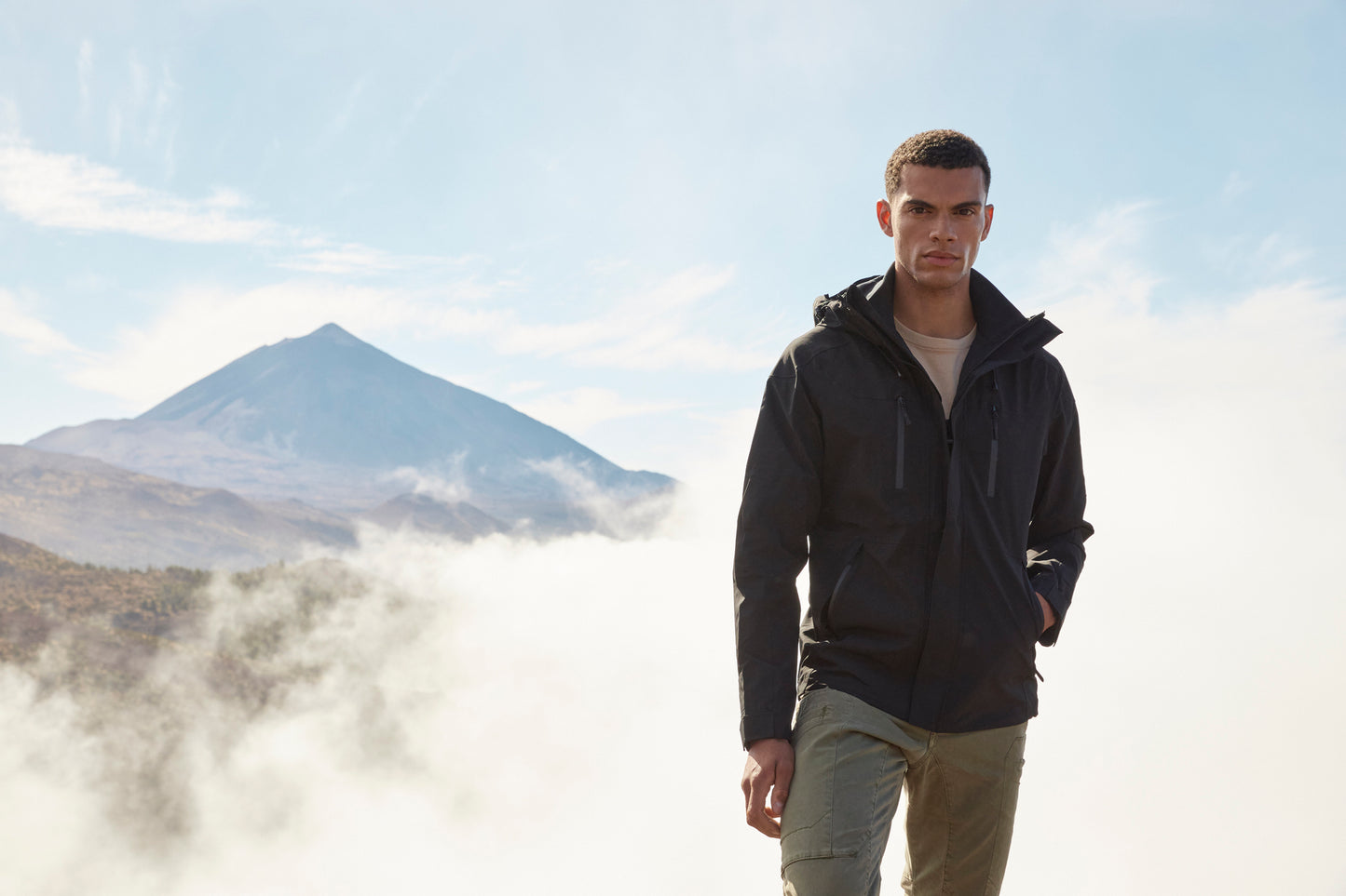 020901 CHAQUETA TREKKING UNISEX